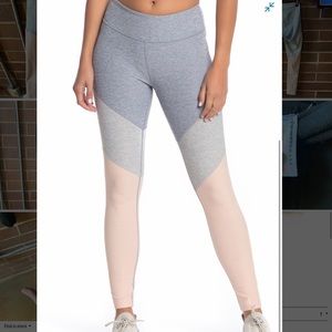 NWOT Outdoor voices legging